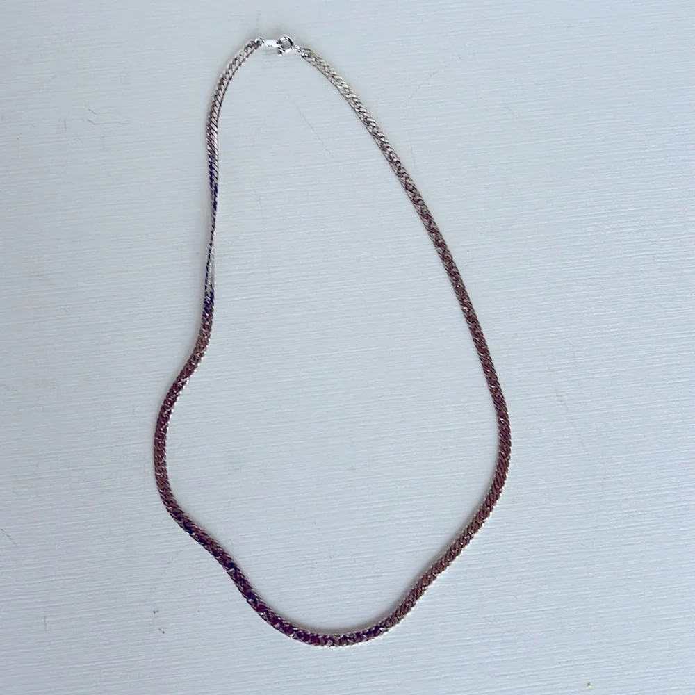 Trifari vintage Elegant Silver Chain Necklace - Picture 2 of 6